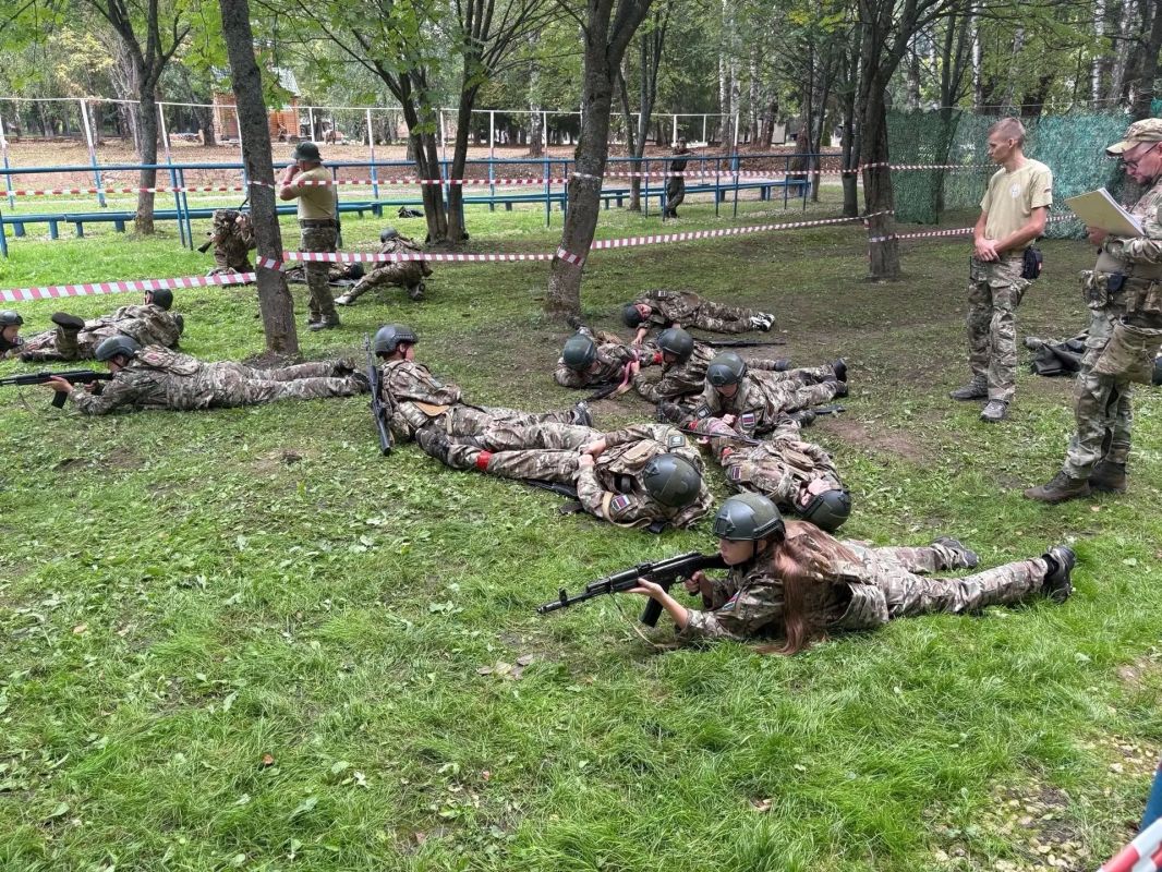 Команда Тверской области вошла в тройку лучших на окружном этапе Зарницы 2.0 Движения Первых Команда Тверской области вошла в тройку лучших на окружном этапе Зарницы 2.0 Движения Первых