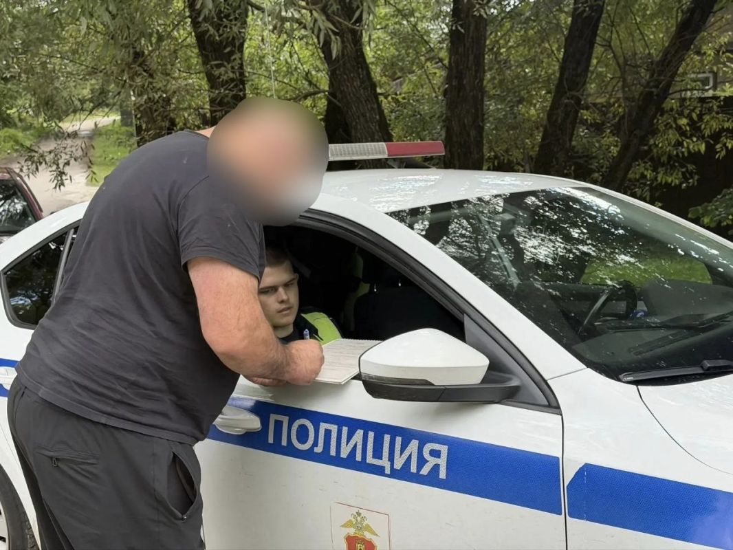 Сотрудники Госавтоинспекции города Твери подвели итоги профилактического мероприятия «Грузовик» Сотрудники Госавтоинспекции города Твери подвели итоги профилактического мероприятия «Грузовик»