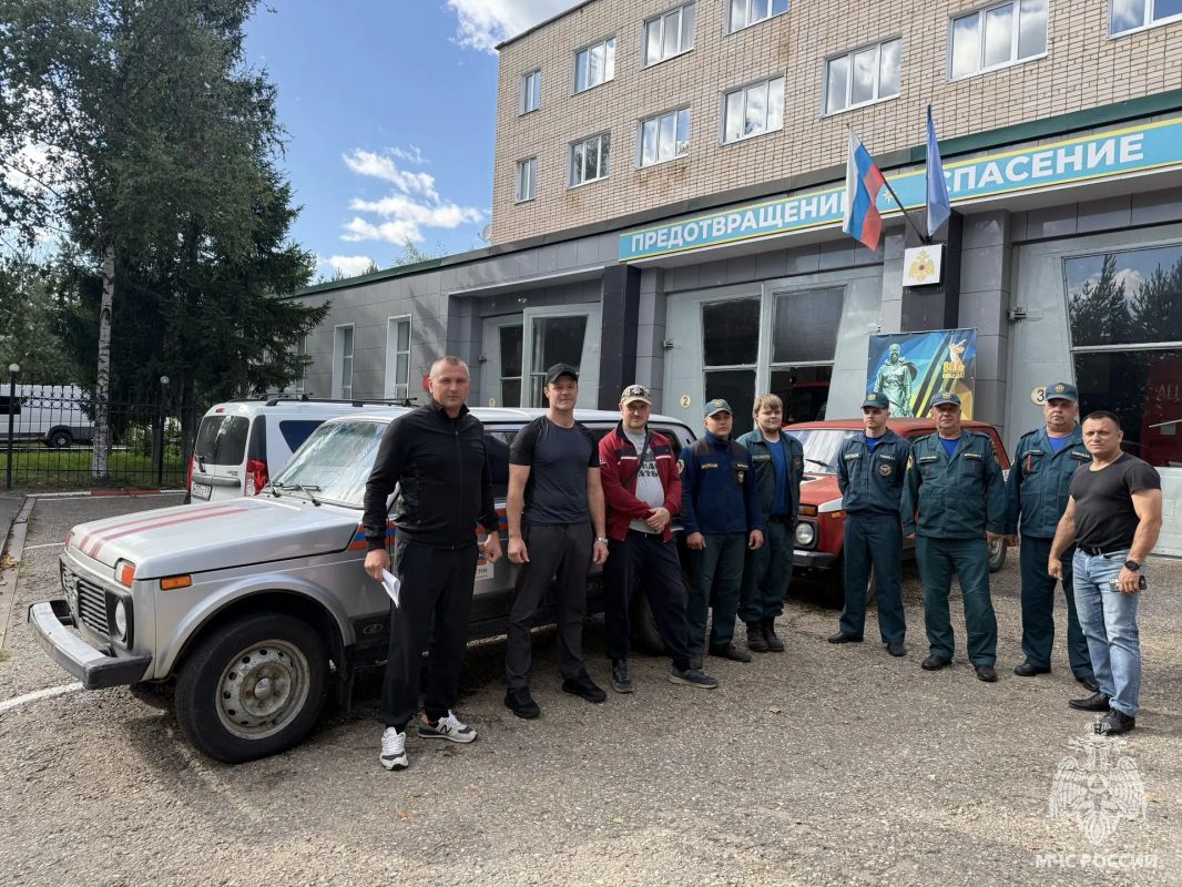 За победу!. Сотрудники пожарно-спасательных частей 81 и 62 города Ржев продолжают оказывать поддержку участникам специальной военной операции