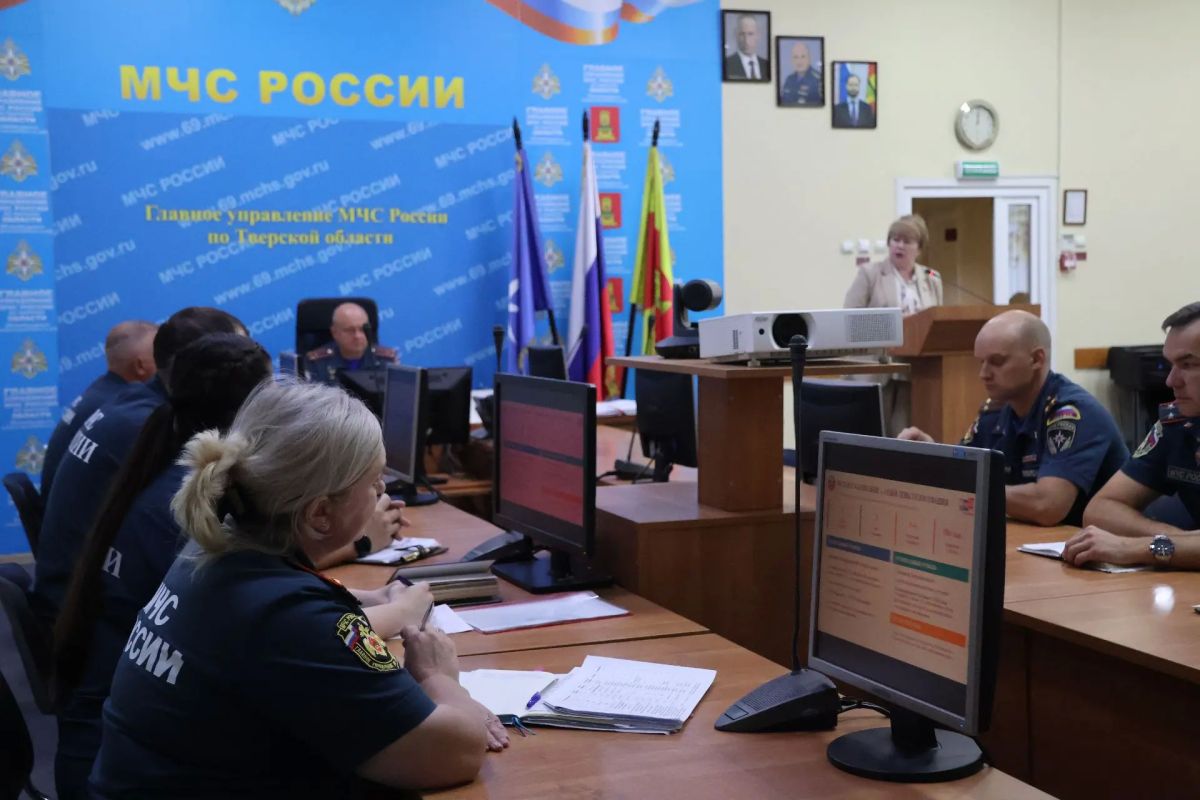 Председатель избирательной комиссии проинформировала коллектив ГУ МЧС России по Тверской области о предстоящих выборах Председатель избирательной комиссии проинформировала коллектив ГУ МЧС России по Тверской области о предстоящих выборах