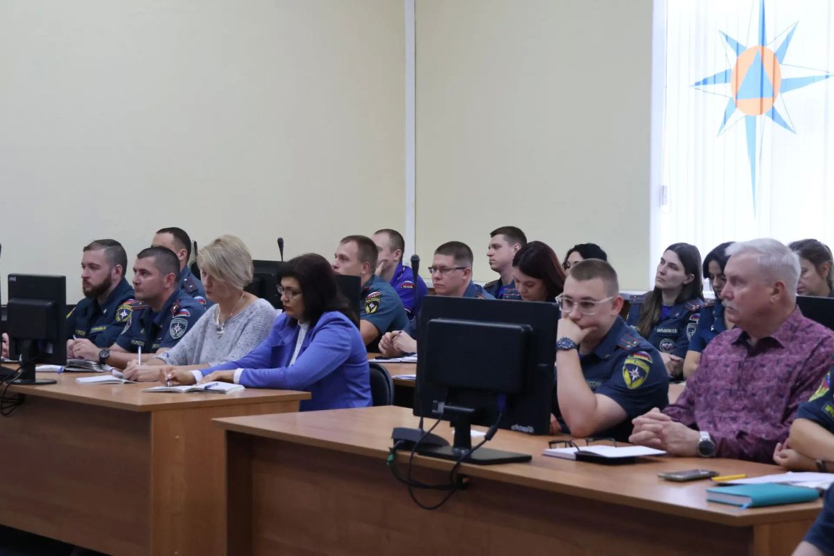 Председатель избирательной комиссии проинформировала коллектив ГУ МЧС России по Тверской области о предстоящих выборах Председатель избирательной комиссии проинформировала коллектив ГУ МЧС России по Тверской области о предстоящих выборах
