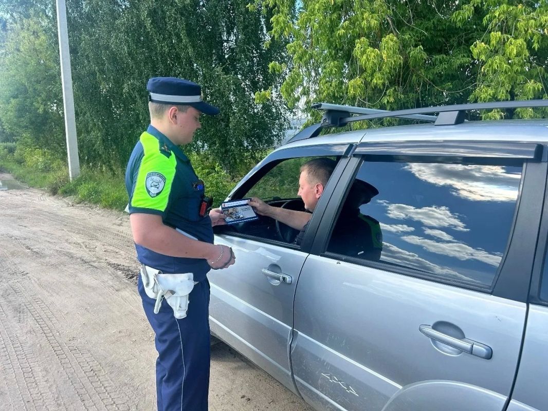 Кашинские автоинспекторы провели профилактическую акцию «Уважаемый водитель! Наша жизнь в Ваших руках!» Кашинские автоинспекторы провели профилактическую акцию «Уважаемый водитель! Наша жизнь в Ваших руках!»