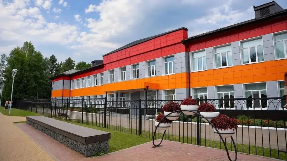 Глава Тверской области Виталий Королев проверяет готовность образовательных учреждений к новому учебному году Глава Тверской области Виталий Королев проверяет готовность образовательных учреждений к новому учебному году