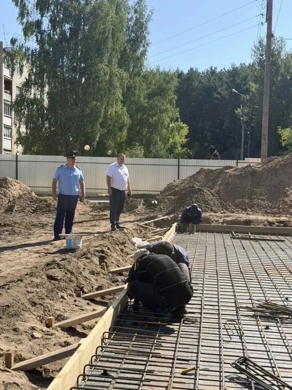 Прокурор Калининского района Тверской области Евгений Кузин проинспектировал стройплощадку котельной