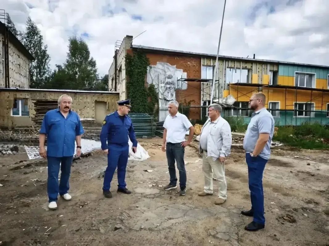 Прокуратура Калининского района на постоянной основе контролирует ход капитального ремонта в филиале МОУ «Медновская СОШ» — «Октябрьская СОШ им. С. Я. Лемешева» в д. Кумордино Калининского муниципального округа Прокуратура Калининского района на постоянной основе контролирует ход капитального ремонта в филиале МОУ «Медновская СОШ» — «Октябрьская СОШ им. С. Я. Лемешева» в д. Кумордино Калининского муниципального округа