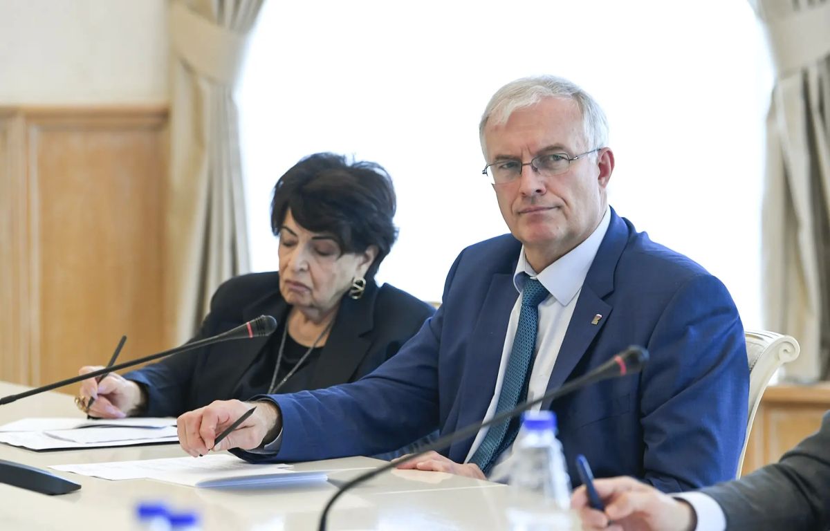 Виталий Королев: Сегодня провёл очередное заседание Совета главных врачей Виталий Королев: Сегодня провёл очередное заседание Совета главных врачей