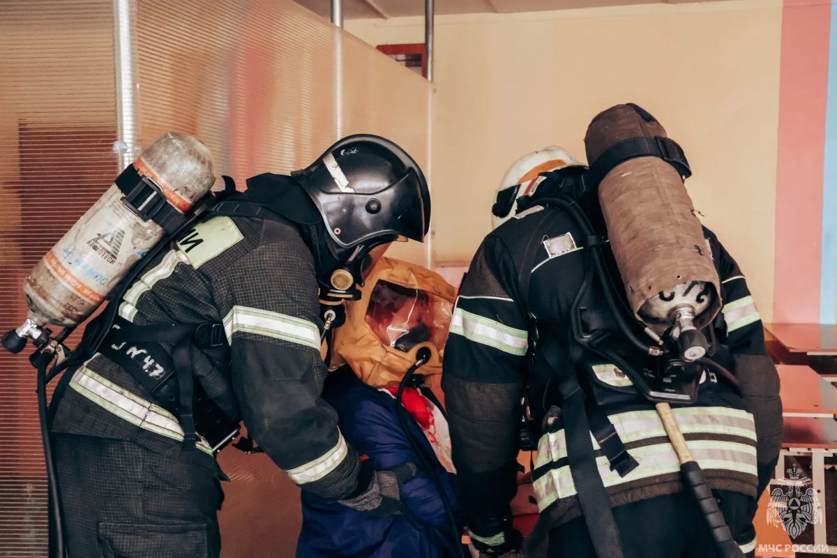 В Твери прошли пожарно-тактические учения В Твери прошли пожарно-тактические учения