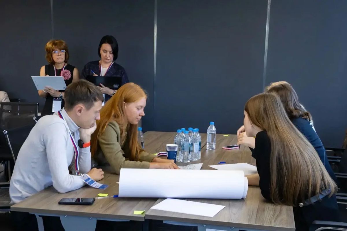 В Тверской области прошли финальные испытания Губернаторской молодежной программы «Кадры для Верхневолжья» В Тверской области прошли финальные испытания Губернаторской молодежной программы «Кадры для Верхневолжья»