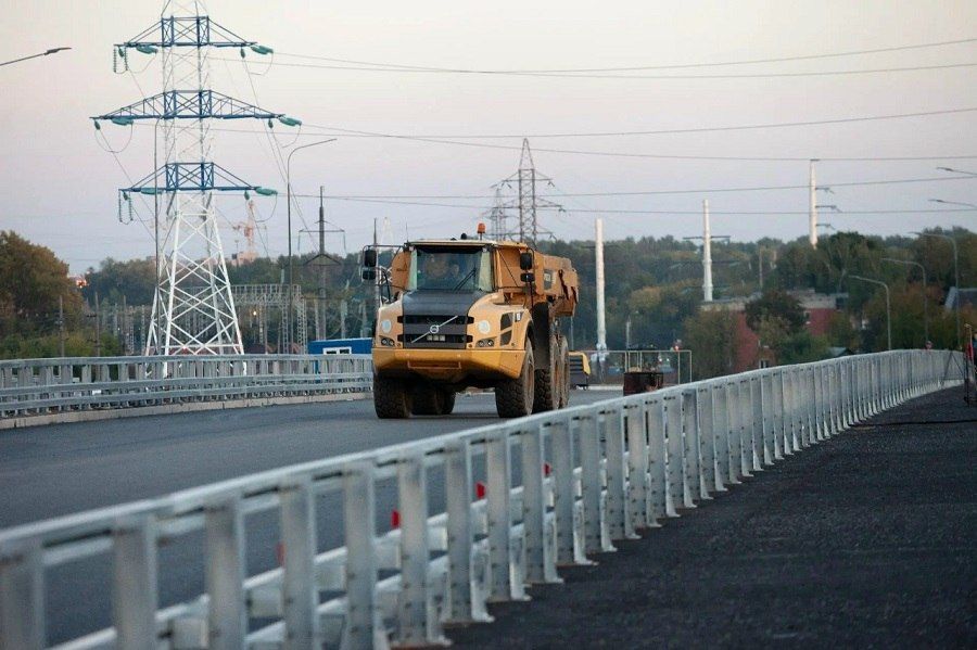 В Твери открыли движение по Западному мосту, но пока только для пешеходов В Твери открыли движение по Западному мосту, но пока только для пешеходов
