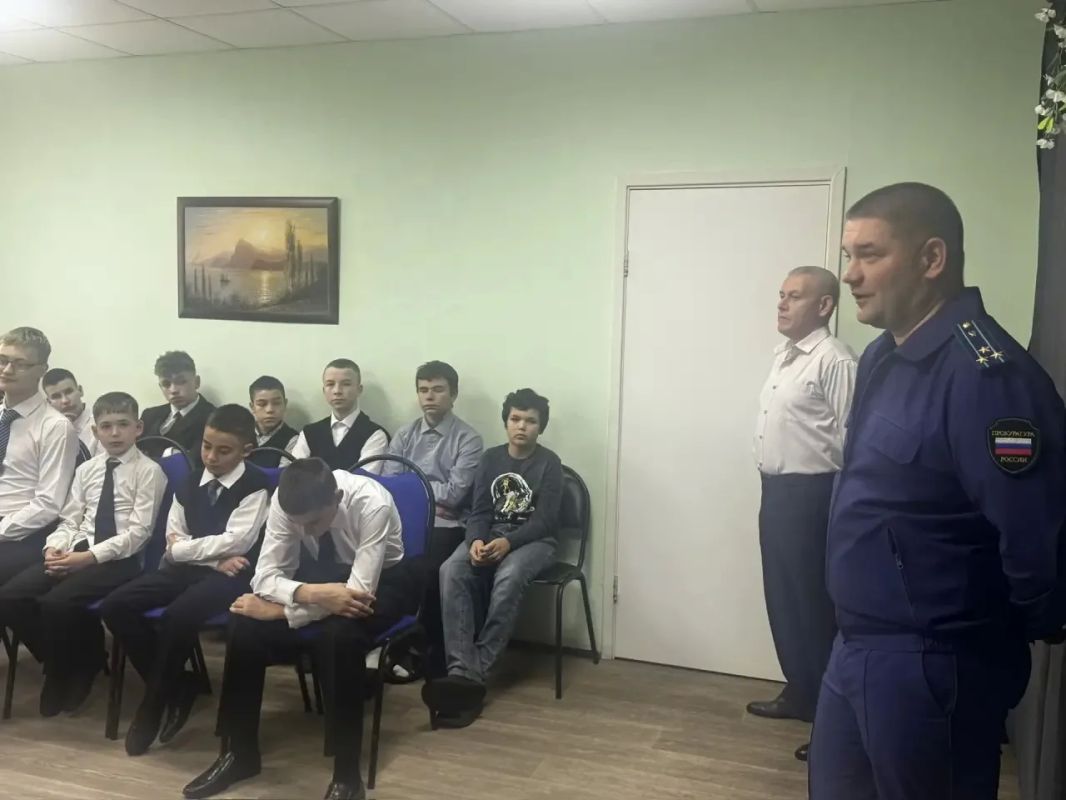 Сегодня работники прокуратуры приняли участие в мероприятиях, посвящённых Дню солидарности в борьбе с терроризмом Сегодня работники прокуратуры приняли участие в мероприятиях, посвящённых Дню солидарности в борьбе с терроризмом