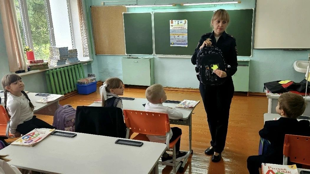 Уроки дорожной безопасности прошли для первоклассников средней школы № 1 города Западная Двина Уроки дорожной безопасности прошли для первоклассников средней школы № 1 города Западная Двина