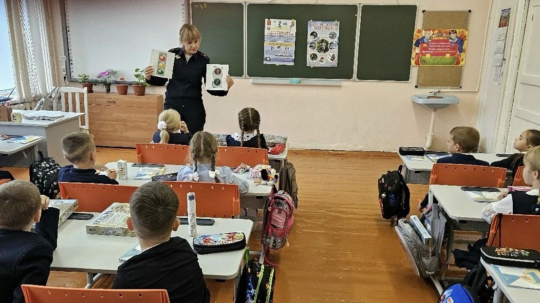 Уроки дорожной безопасности прошли для первоклассников средней школы № 1 города Западная Двина Уроки дорожной безопасности прошли для первоклассников средней школы № 1 города Западная Двина