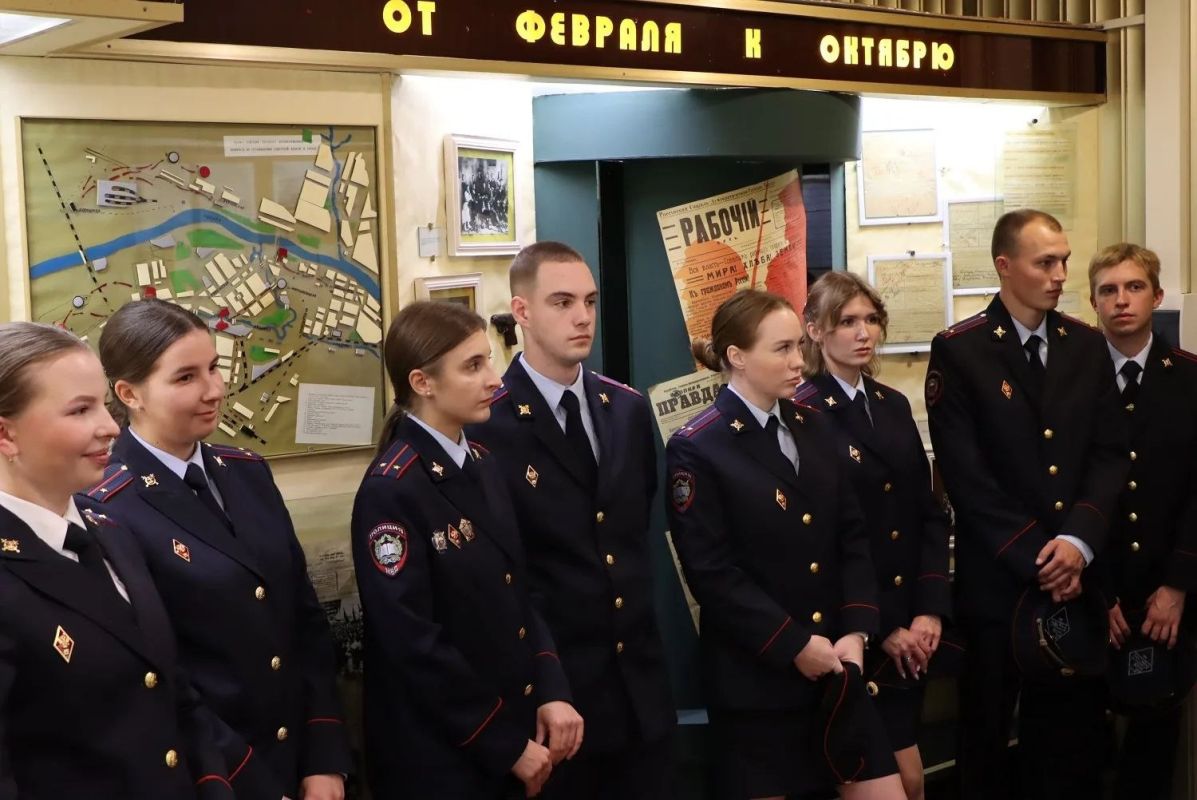 В Тверской области 19 выпускников вузов МВД России приступят к служебным обязанностям В Тверской области 19 выпускников вузов МВД России приступят к служебным обязанностям