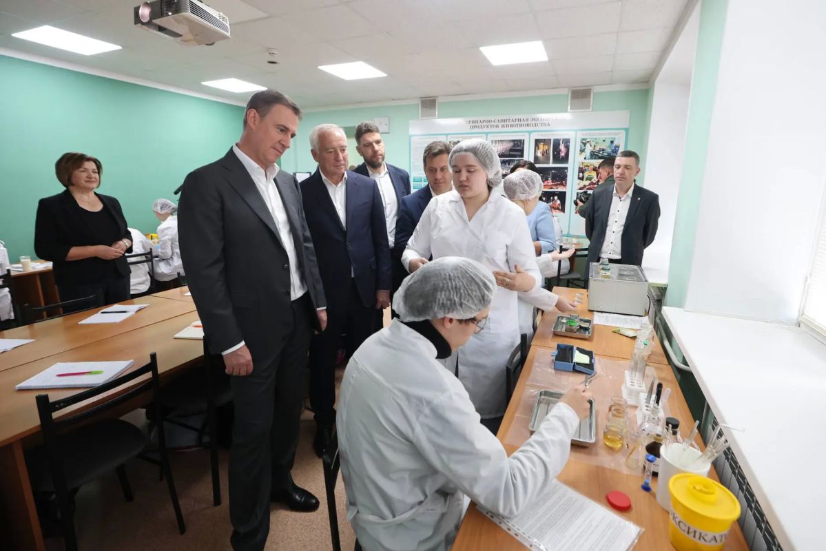 Дмитрий Патрушев посетил с рабочей поездкой Томскую область Дмитрий Патрушев посетил с рабочей поездкой Томскую область