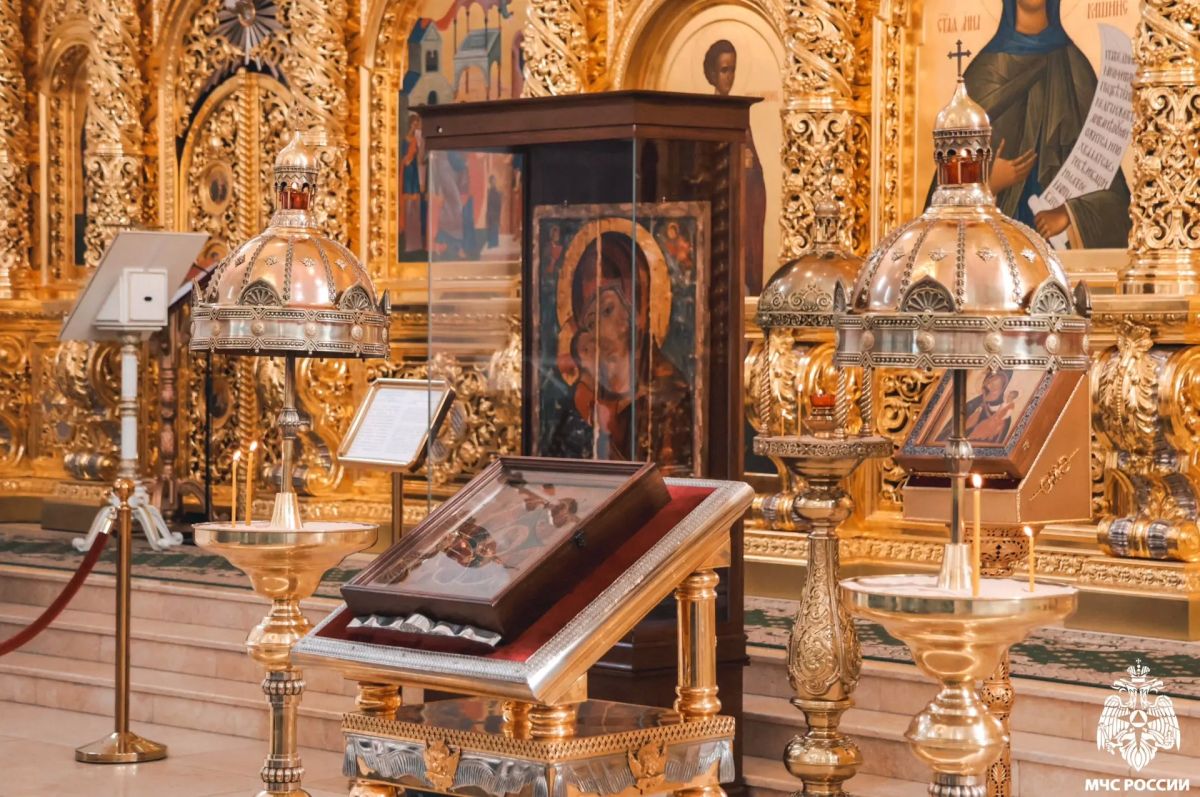 Молебен в честь иконы «Неопалимая Купина» Молебен в честь иконы «Неопалимая Купина»