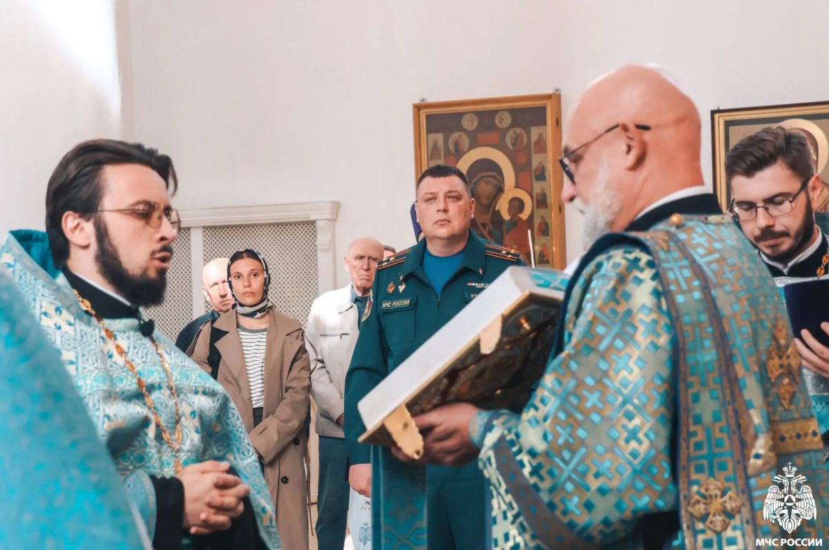 Молебен в честь иконы «Неопалимая Купина» Молебен в честь иконы «Неопалимая Купина»