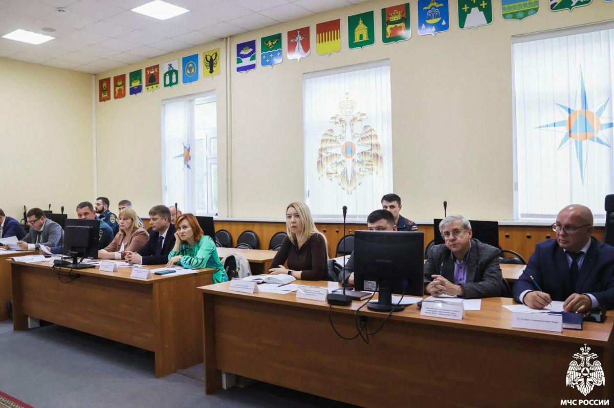В Главном управлении МЧС России по Тверской области прошло заседание комиссии по предупреждению и ликвидации чрезвычайных ситуаций и обеспечению пожарной безопасности В Главном управлении МЧС России по Тверской области прошло заседание комиссии по предупреждению и ликвидации чрезвычайных ситуаций и обеспечению пожарной безопасности