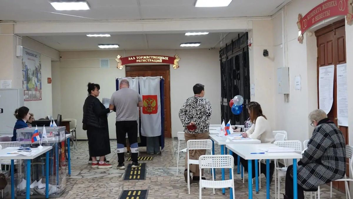 Эксклюзив от друга: в Торжке самостоятельно голосуют слабовидящие избиратели Эксклюзив от друга: в Торжке самостоятельно голосуют слабовидящие избиратели