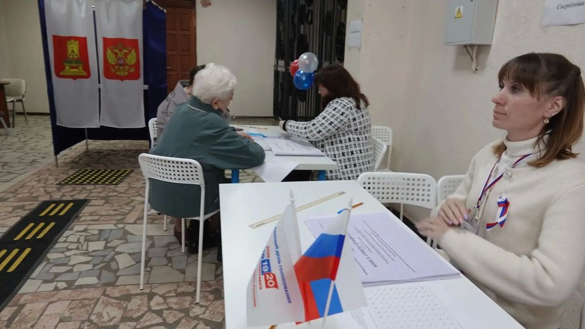 Эксклюзив от друга: в Торжке самостоятельно голосуют слабовидящие избиратели Эксклюзив от друга: в Торжке самостоятельно голосуют слабовидящие избиратели
