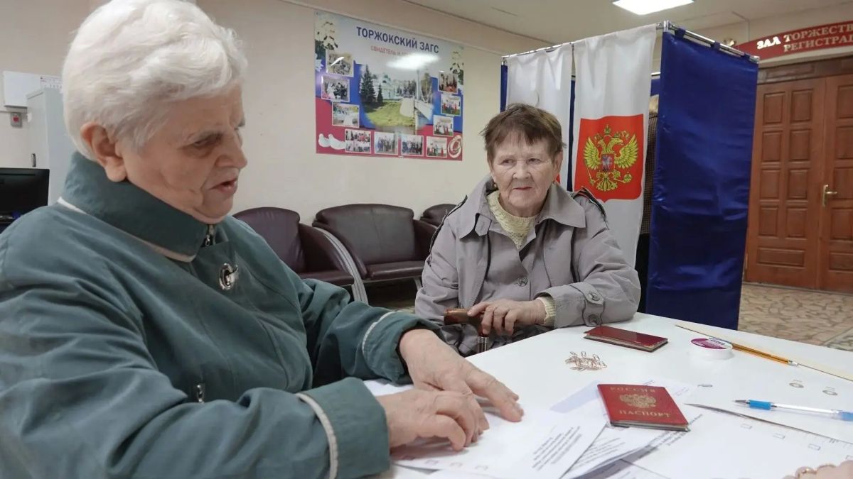 Эксклюзив от друга: в Торжке самостоятельно голосуют слабовидящие избиратели Эксклюзив от друга: в Торжке самостоятельно голосуют слабовидящие избиратели