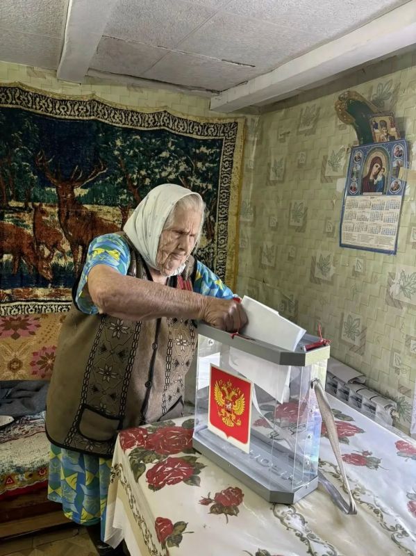 Многодетные семьи, духовенство, жители «золотого» возраста делают свой выбор на Едином дне голосования в Тверской области Многодетные семьи, духовенство, жители «золотого» возраста делают свой выбор на Едином дне голосования в Тверской области