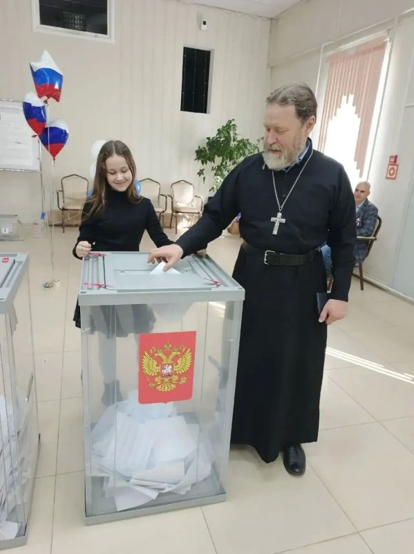 Общественные наблюдатели от Общественной палаты Тверской области ведут непрерывный мониторинг на избирательных участках — их работа помогает обеспечивать прозрачность и легитимность избирательного процесса Общественные наблюдатели от Общественной палаты Тверской области ведут непрерывный мониторинг на избирательных участках — их работа помогает обеспечивать прозрачность и легитимность избирательного процесса