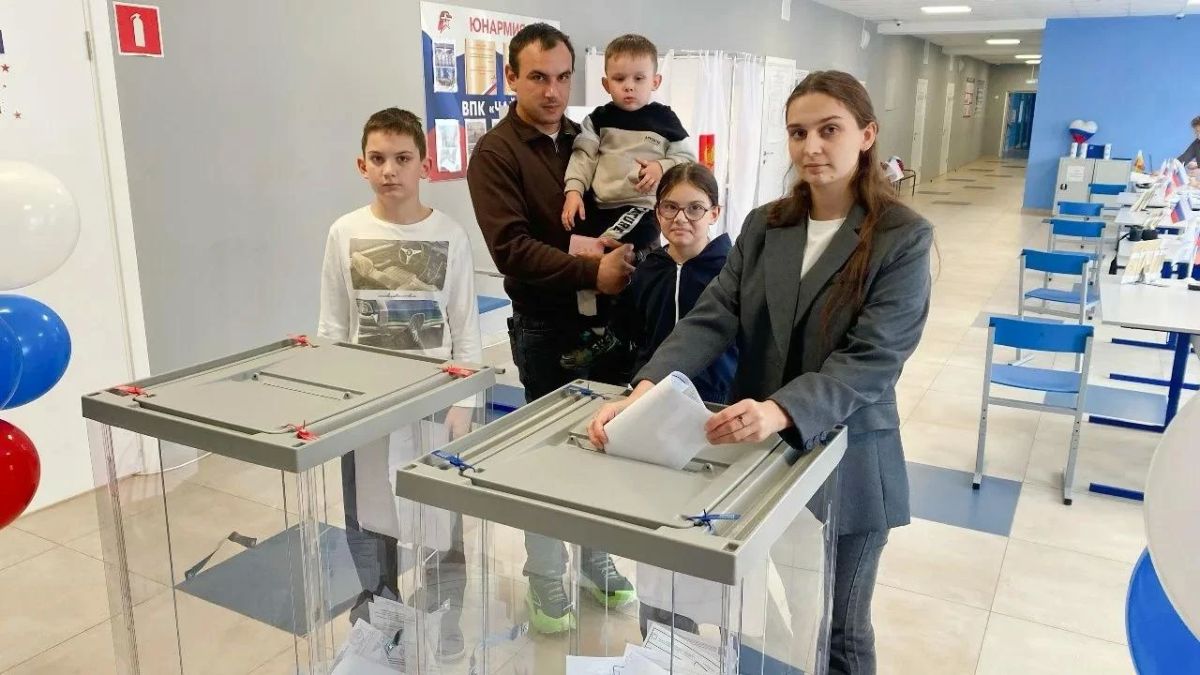 Многодетные семьи, духовенство, жители «золотого» возраста делают свой выбор на Едином дне голосования в Тверской области