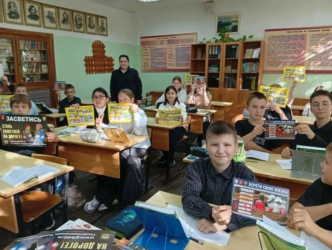 Госавтоинспекция Тверской области на постоянной основе проводит профилактические мероприятия в образовательных учреждениях региона Госавтоинспекция Тверской области на постоянной основе проводит профилактические мероприятия в образовательных учреждениях региона