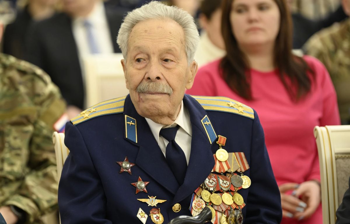 23 сентября вековой юбилей отмечает участник Великой Отечественной войны, Почетный гражданин Тверской области Пётр Петрович Потёмкин