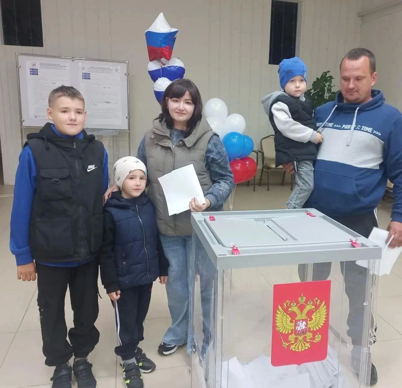 Открытость, четкая организация и доброжелательная атмосфера – так оценивают прошедшие выборы в Тверской области жители Верхневолжья: представители разных отраслей и общественных организаций, многодетные родители, молодежь... Открытость, четкая организация и доброжелательная атмосфера – так оценивают прошедшие выборы в Тверской области жители Верхневолжья: представители разных отраслей и общественных организаций, многодетные родители, молодежь...