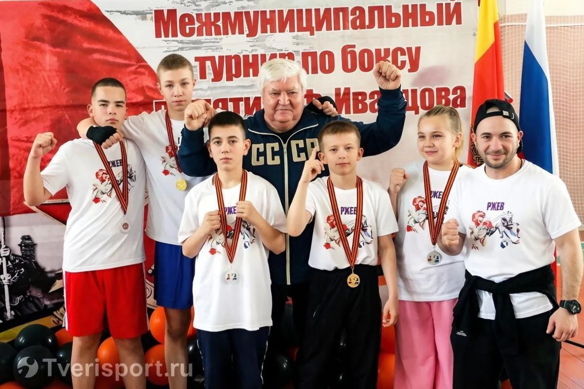 «Ринг, который не отпускает»: история человека, который менял судьбы — и делал это в перчатках и в мундире «Ринг, который не отпускает»: история человека, который менял судьбы — и делал это в перчатках и в мундире