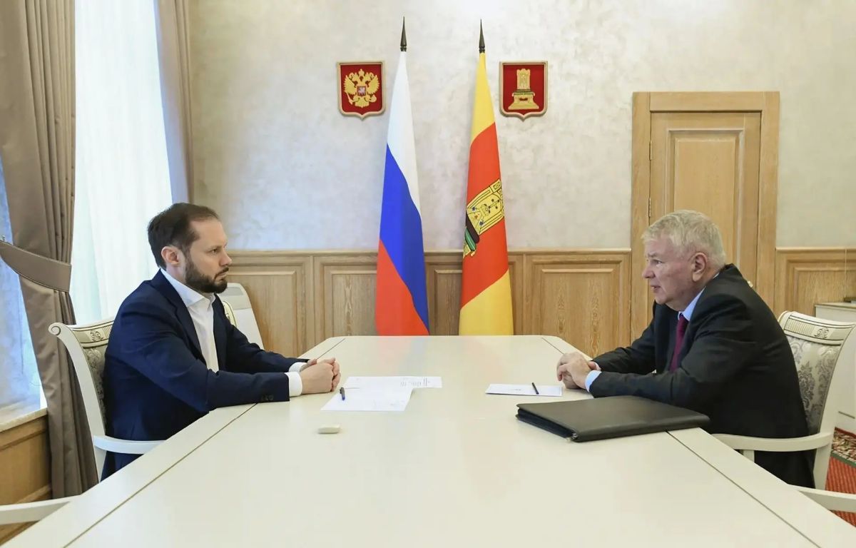 Губернатор Виталий Королев провёл рабочую встречу с сенатором Алексеем Мешковым