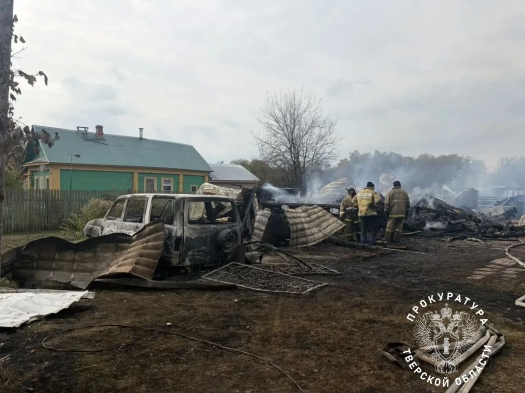 В утреннее время 27 сентября текущего года в деревне Красный сад Зубцовского муниципального округа произошло возгорание частного дома, в результате которого трое человек погибли В утреннее время 27 сентября текущего года в деревне Красный сад Зубцовского муниципального округа произошло возгорание частного дома, в результате которого трое человек погибли
