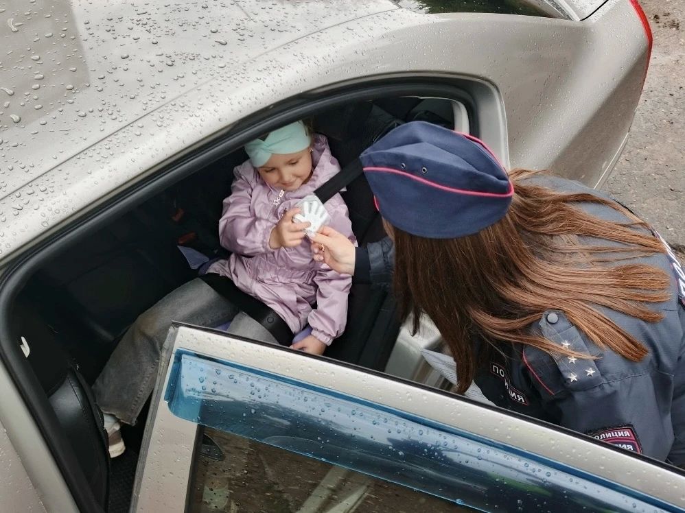 В Кимрском муниципальном округе автоинспекторы провели профилактическую акцию «Ребенок – главный пассажир!» В Кимрском муниципальном округе автоинспекторы провели профилактическую акцию «Ребенок – главный пассажир!»