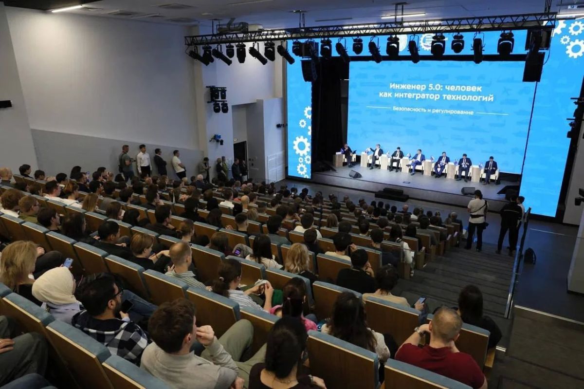 XIX Всероссийская конференция молодых учёных и специалистов «Будущее машиностроения России» вновь объединила тех, кто формирует кадровый и технологический контур отрасли XIX Всероссийская конференция молодых учёных и специалистов «Будущее машиностроения России» вновь объединила тех, кто формирует кадровый и технологический контур отрасли