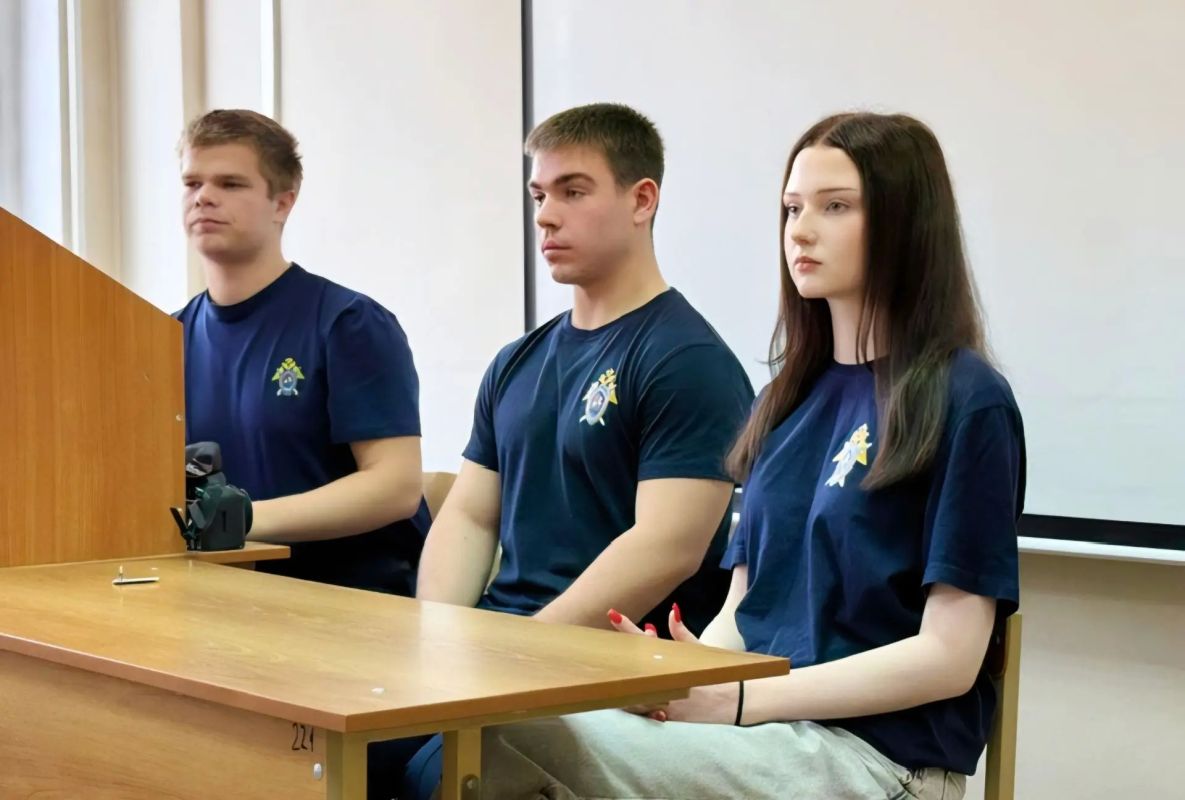 В Твери представитель следственного управления Следственного комитета встретился со студентами университета В Твери представитель следственного управления Следственного комитета встретился со студентами университета