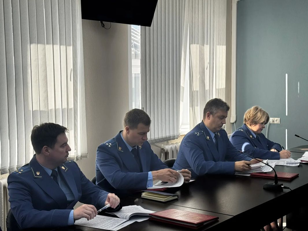 В прокуратуре Тверской области проведено расширенное заседание коллегии по вопросам подготовки к отопительному сезону В прокуратуре Тверской области проведено расширенное заседание коллегии по вопросам подготовки к отопительному сезону