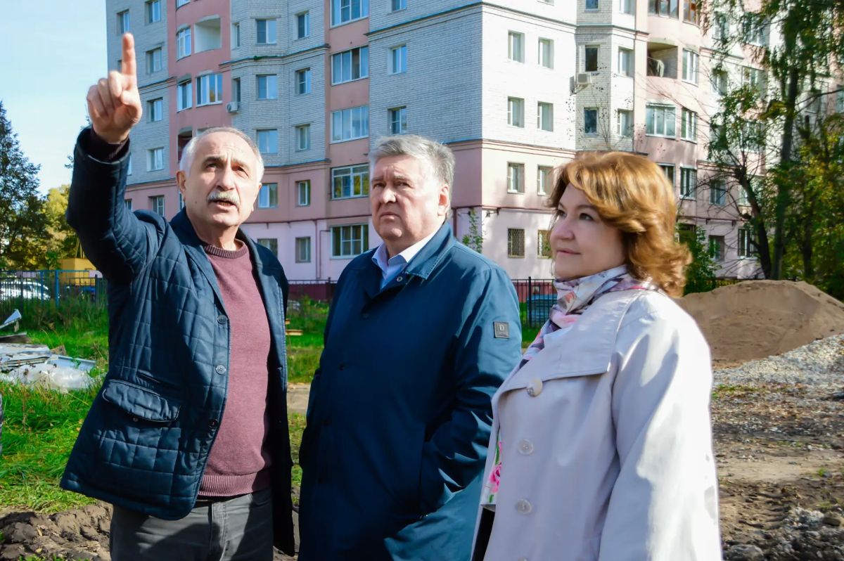 Глава Твери Алексей Огоньков проинспектировал ход работ по капитальному ремонту школ № 20 и № 39 Глава Твери Алексей Огоньков проинспектировал ход работ по капитальному ремонту школ № 20 и № 39