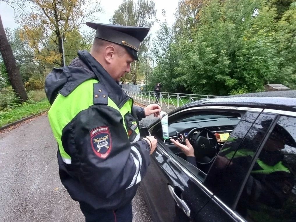 В Вышневолоцком муниципальном округе сотрудники Госавтоинспекции провели акцию «Самый главный пассажир»