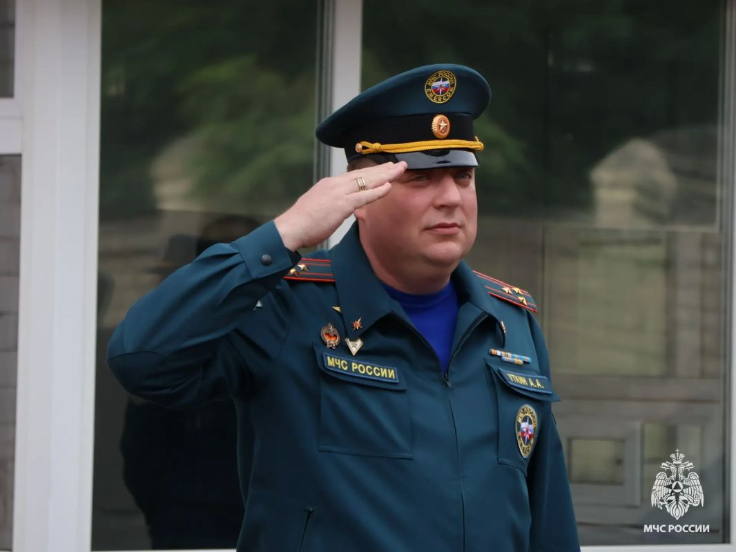 В Главном управлении МЧС России по Тверской области прошло торжественное построение В Главном управлении МЧС России по Тверской области прошло торжественное построение