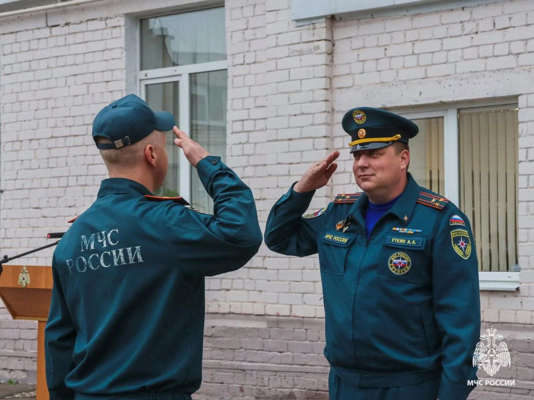 В Главном управлении МЧС России по Тверской области прошло торжественное построение В Главном управлении МЧС России по Тверской области прошло торжественное построение
