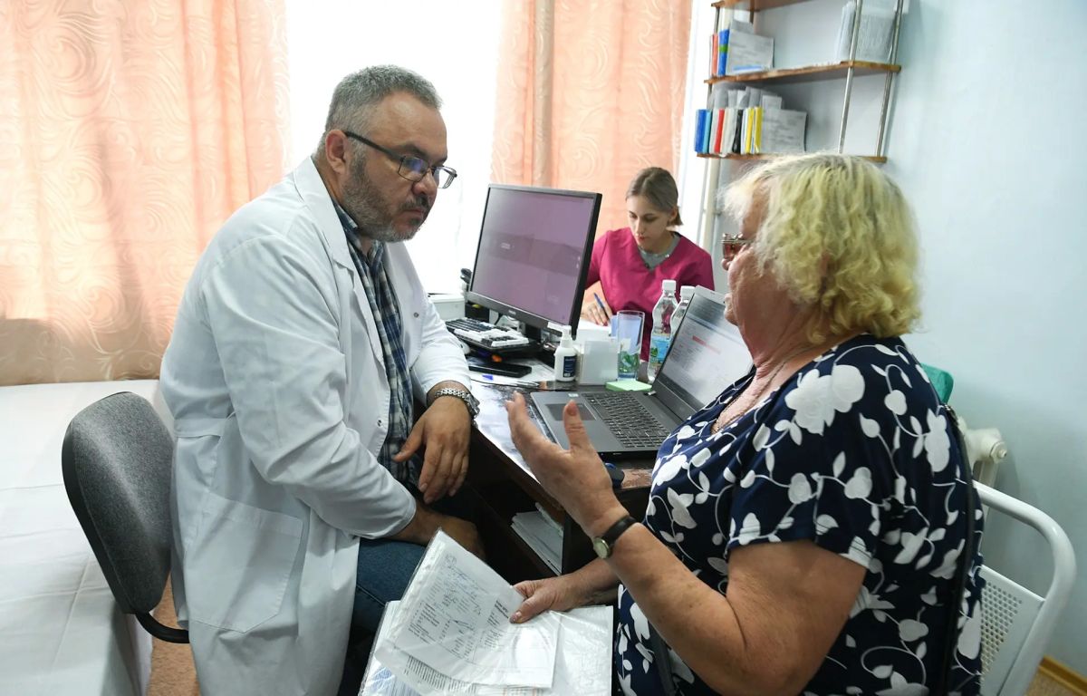 Виталий Королев: В августе и сентябре свыше 520 жителей Верхневолжья получили консультации ведущих кардиологов и кардиохирургов страны: не выезжая за пределы родного региона, они прошли обследования у специалистов... Виталий Королев: В августе и сентябре свыше 520 жителей Верхневолжья получили консультации ведущих кардиологов и кардиохирургов страны: не выезжая за пределы родного региона, они прошли обследования у специалистов...