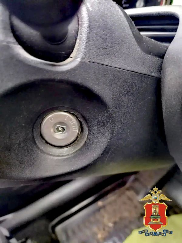 Житель Торжка пытался уехать на чужом авто и попал под уголовное дело Житель Торжка пытался уехать на чужом авто и попал под уголовное дело