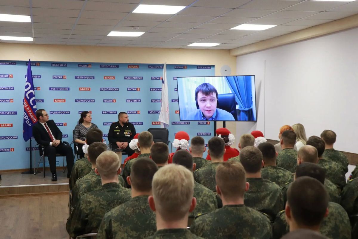 В эти минуты в пресс-центре «ГТРК Тверь» проходит специальный показ документального фильма Вячеслава Качнова из цикла «Роль личности» — о легендарном экипаже Т34 старшего сержанта Степана Горобца В эти минуты в пресс-центре «ГТРК Тверь» проходит специальный показ документального фильма Вячеслава Качнова из цикла «Роль личности» — о легендарном экипаже Т34 старшего сержанта Степана Горобца