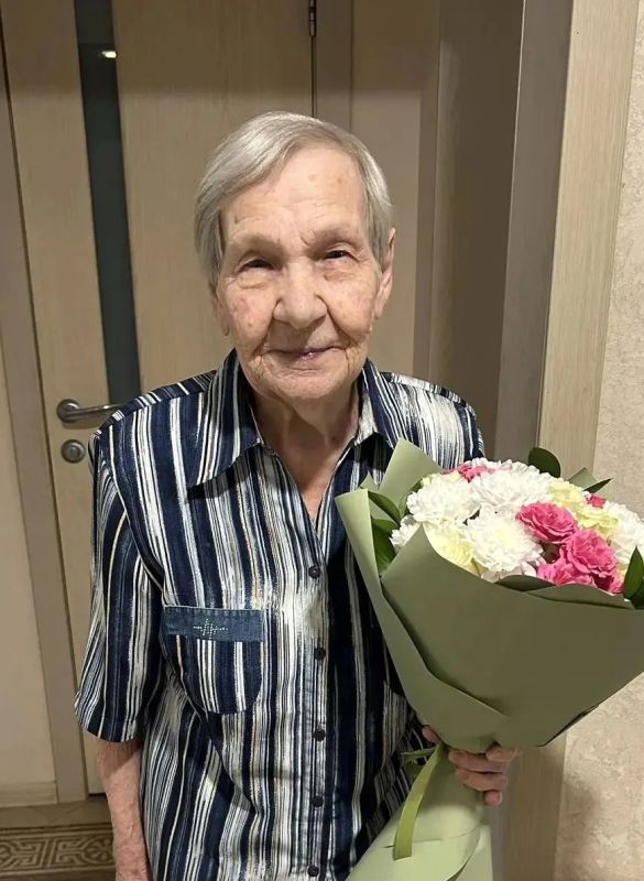Губернатор Виталий Королев поздравил со 100-летием жительницу Твери, труженицу тыла Прасковью Ивановну Мельникову