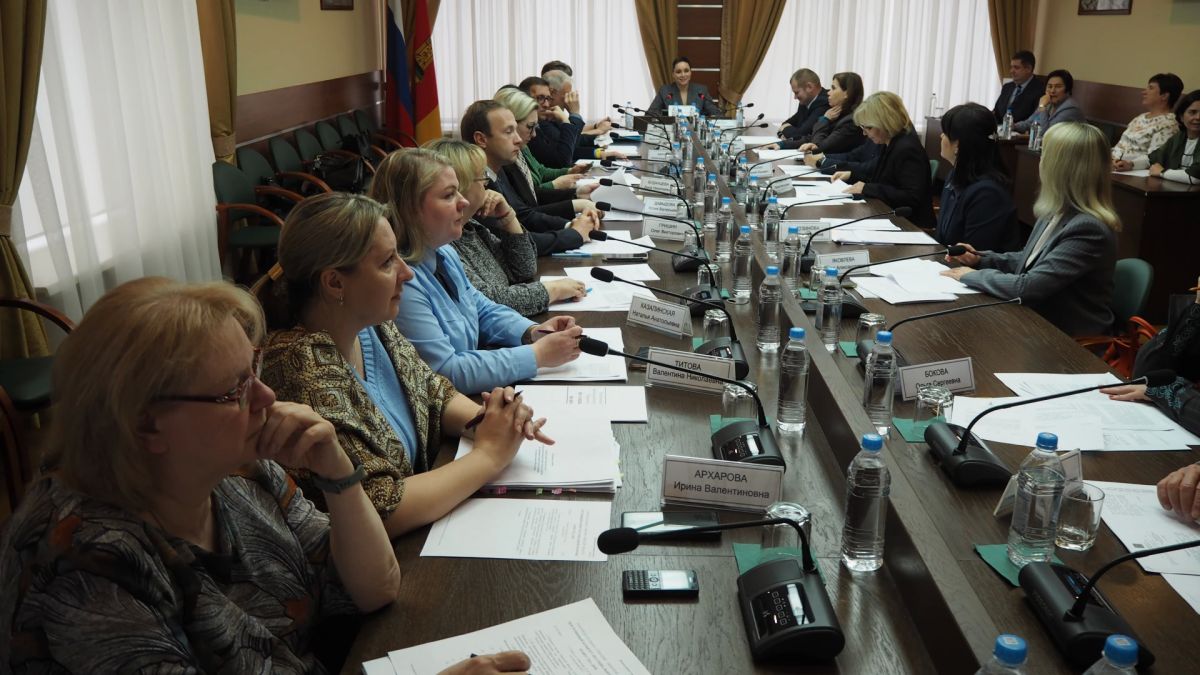 23 октября состоялось заседание комитета по социальной политике под председательством Юлии Сарановой 23 октября состоялось заседание комитета по социальной политике под председательством Юлии Сарановой