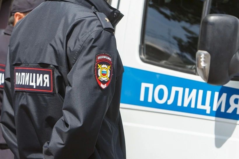 Житель Бологовского округа ушёл из гостей с чужим планшетом и двумя телефонами