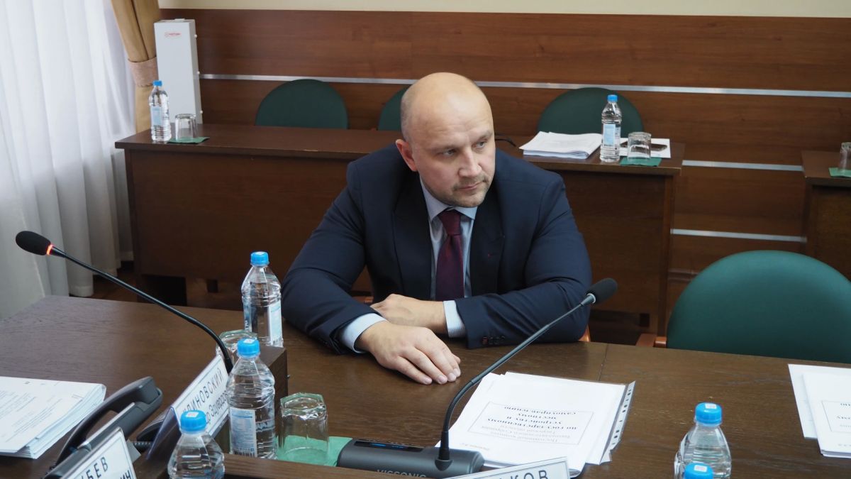 На заседании комитета по государственному устройству и местному самоуправлению, которое состоялось 26 октября под председательством Александра Клиновского, рассмотрено десять вопросов На заседании комитета по государственному устройству и местному самоуправлению, которое состоялось 26 октября под председательством Александра Клиновского, рассмотрено десять вопросов