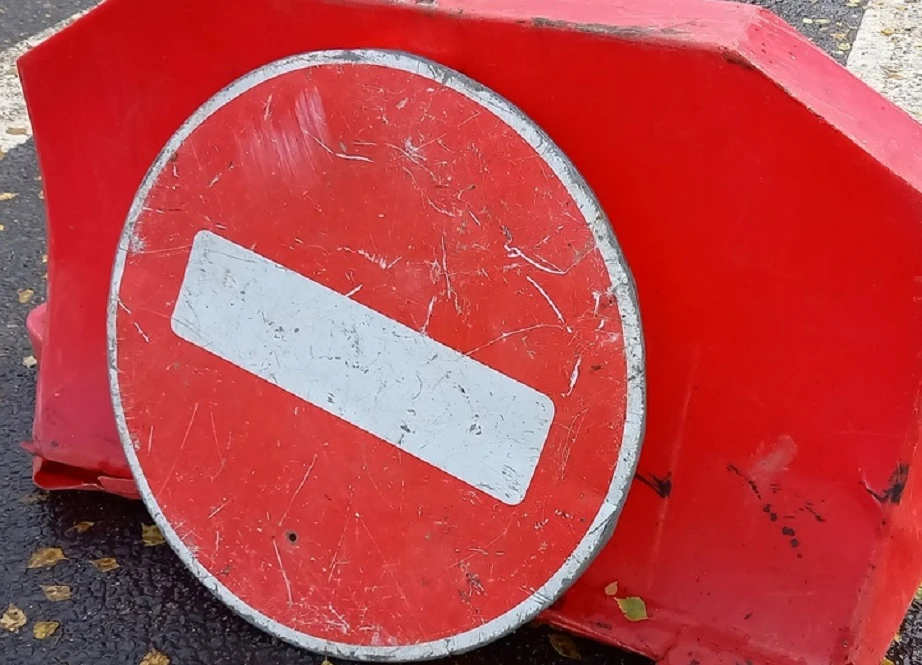 В Твери на месяц перекроют движение на участках двух улиц