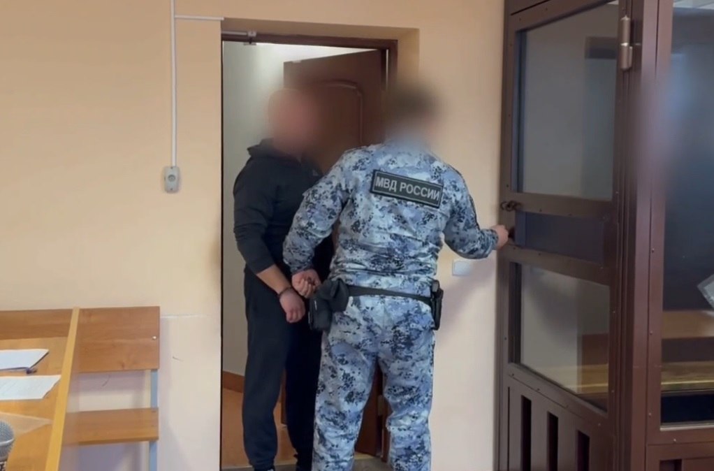 В Твери подозреваемому во взятке начальнику МРЭО избрали меру пресечения
